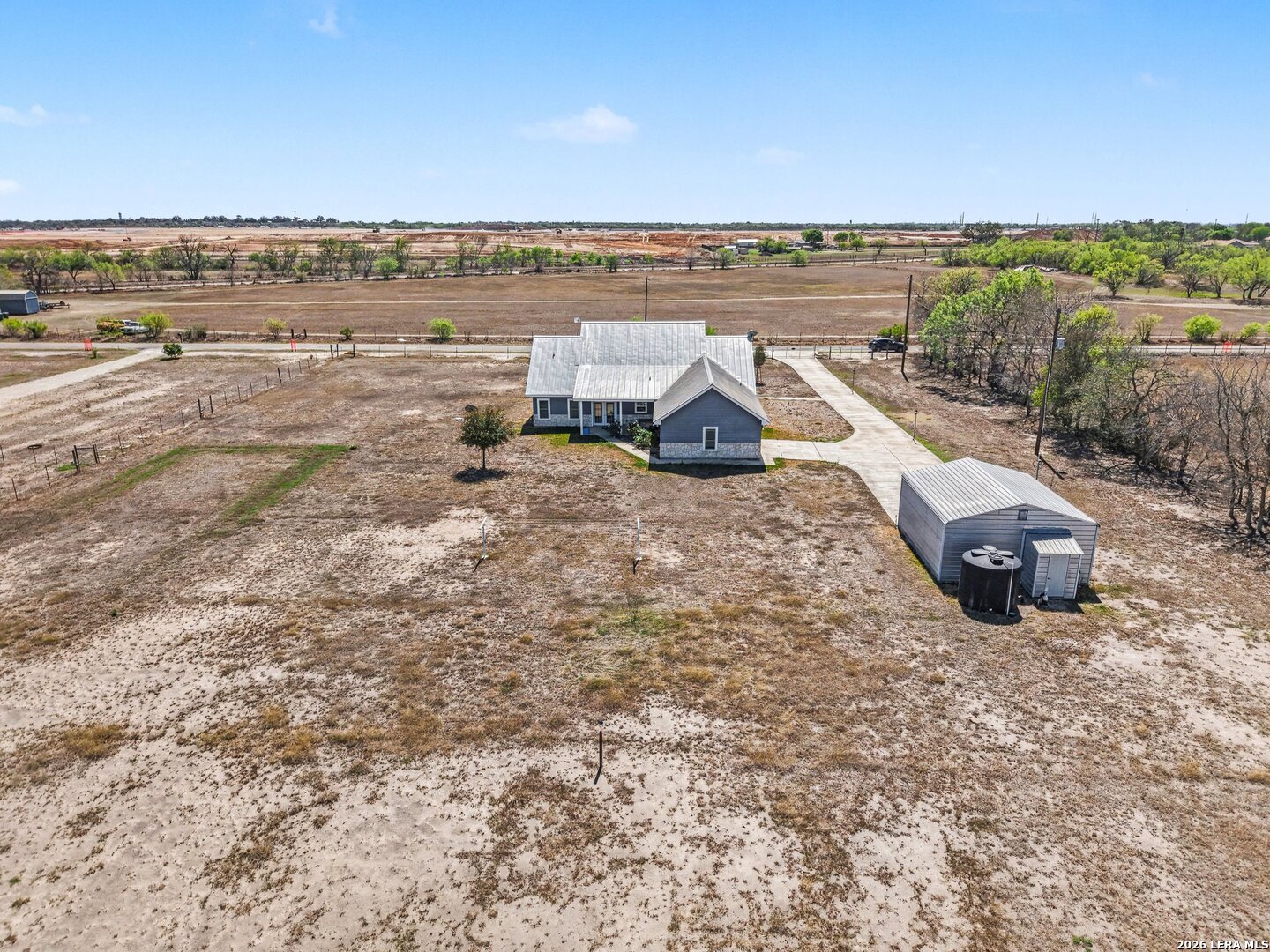 1005 County Road 678 Natalia TX 78059