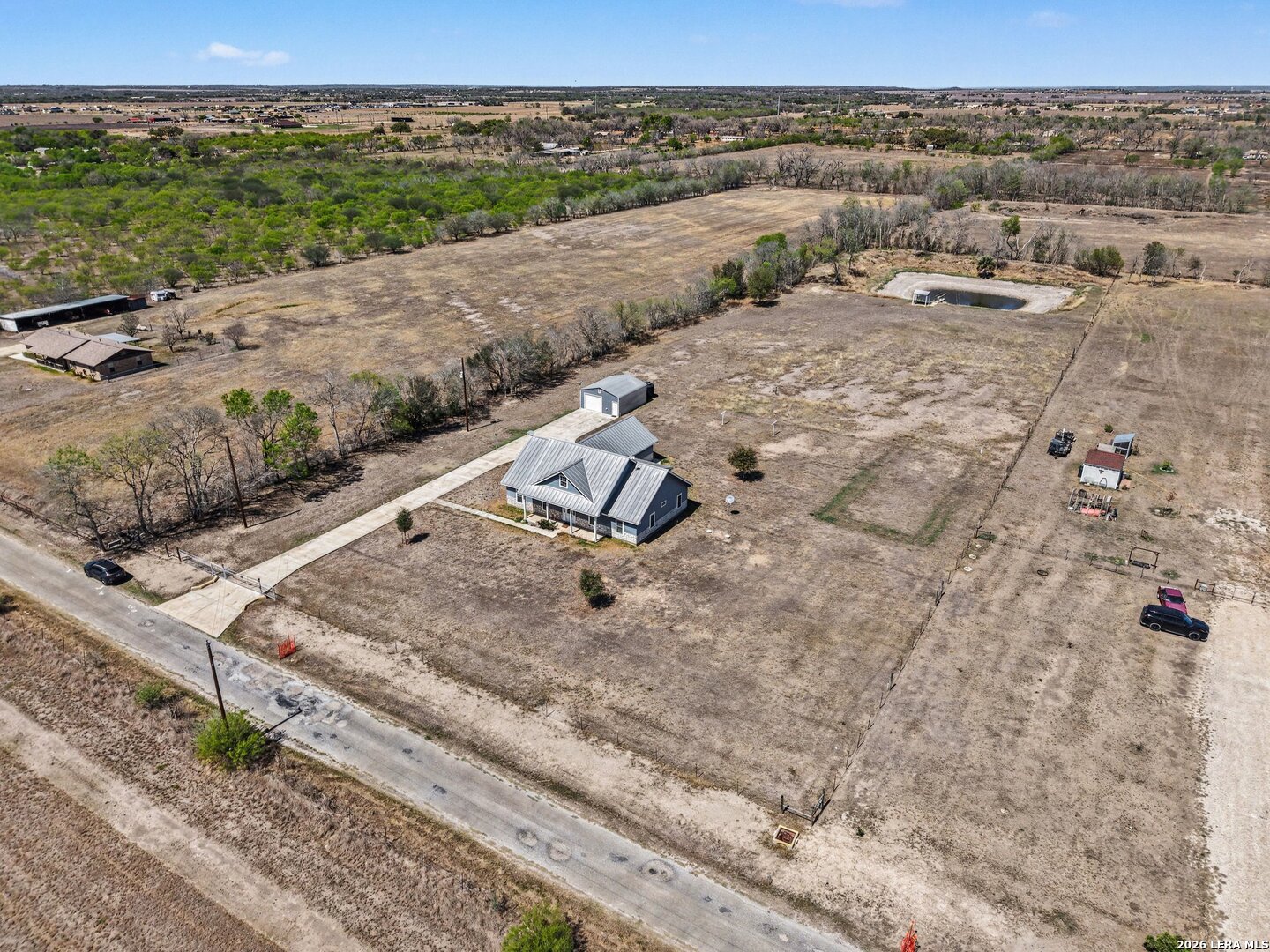 1005 County Road 678 Natalia TX 78059