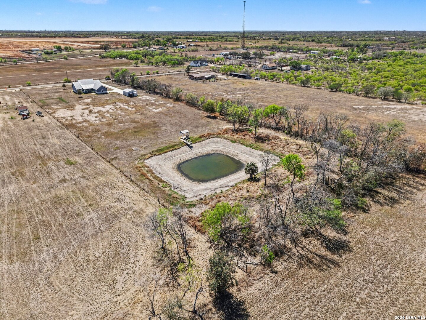1005 County Road 678 Natalia TX 78059