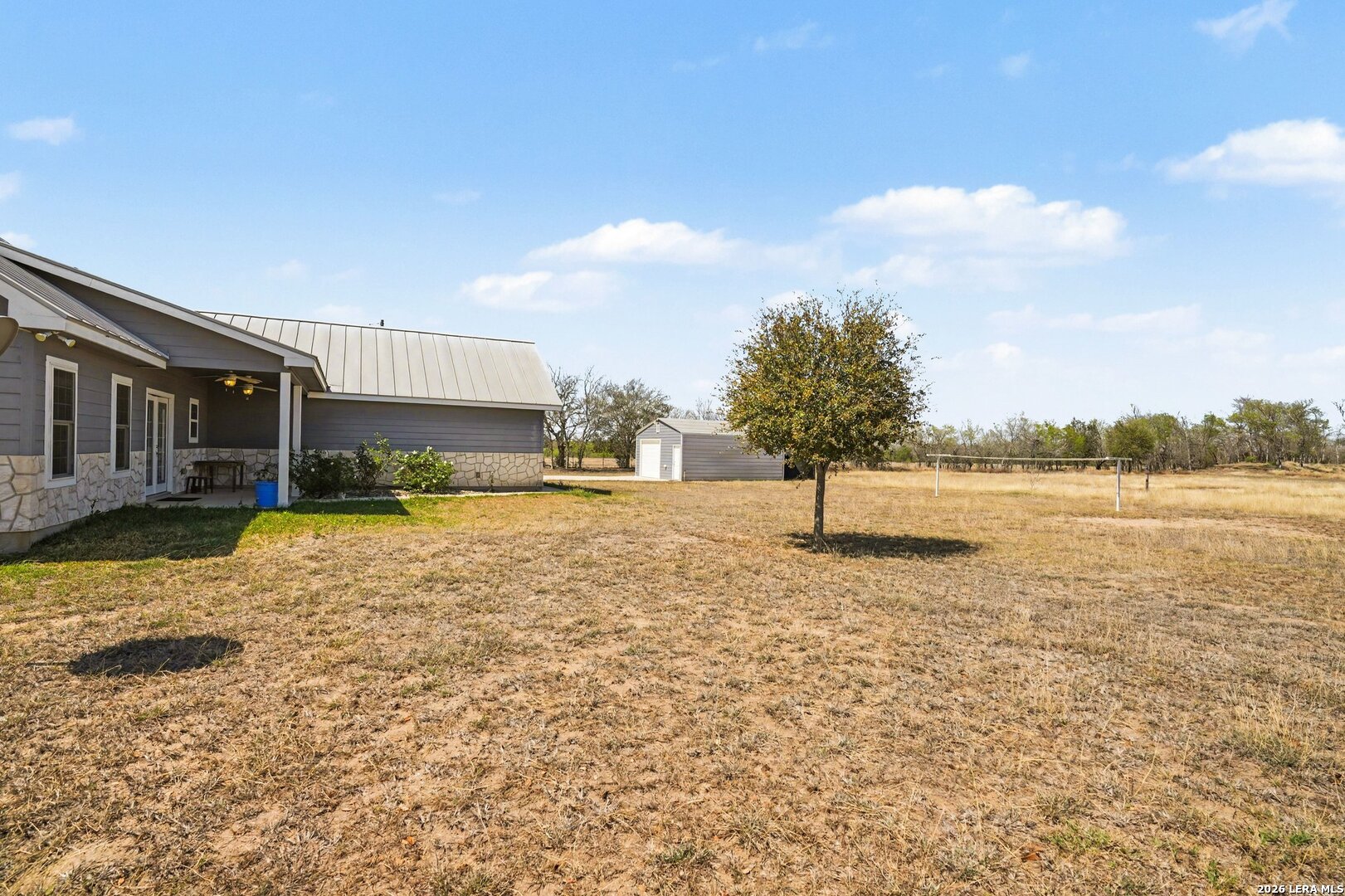 1005 County Road 678 Natalia TX 78059