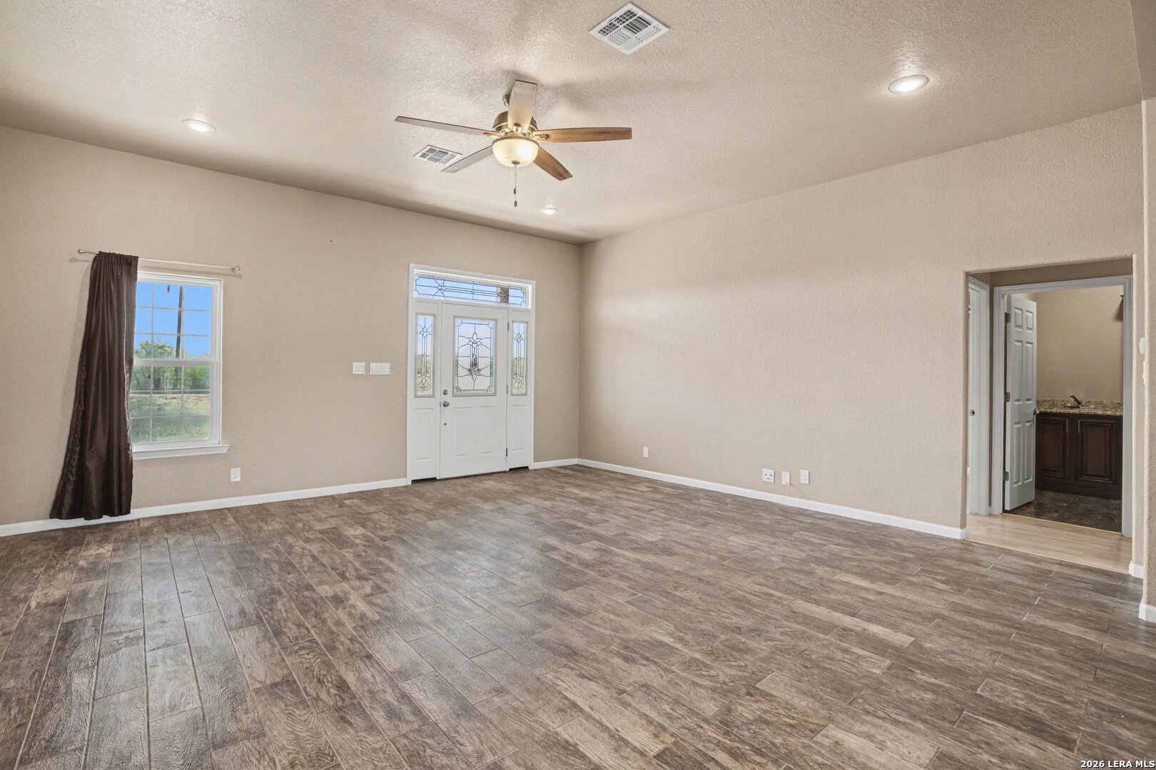 1005 County Road 678 Natalia TX 78059