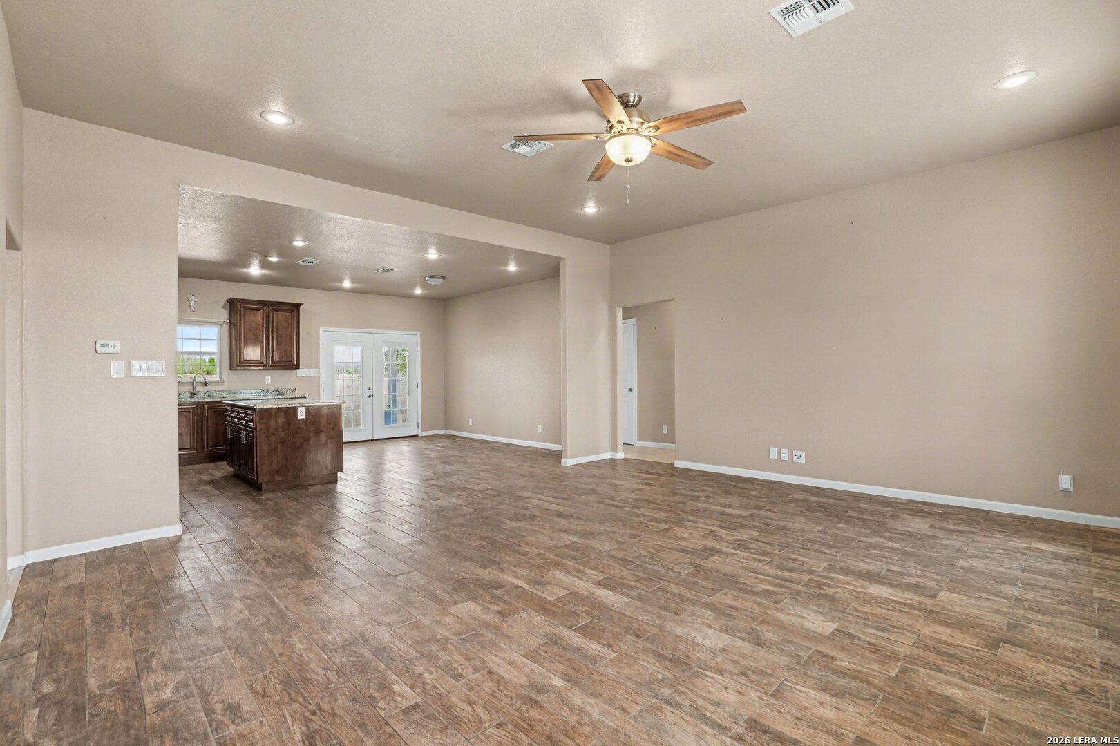 1005 County Road 678 Natalia TX 78059