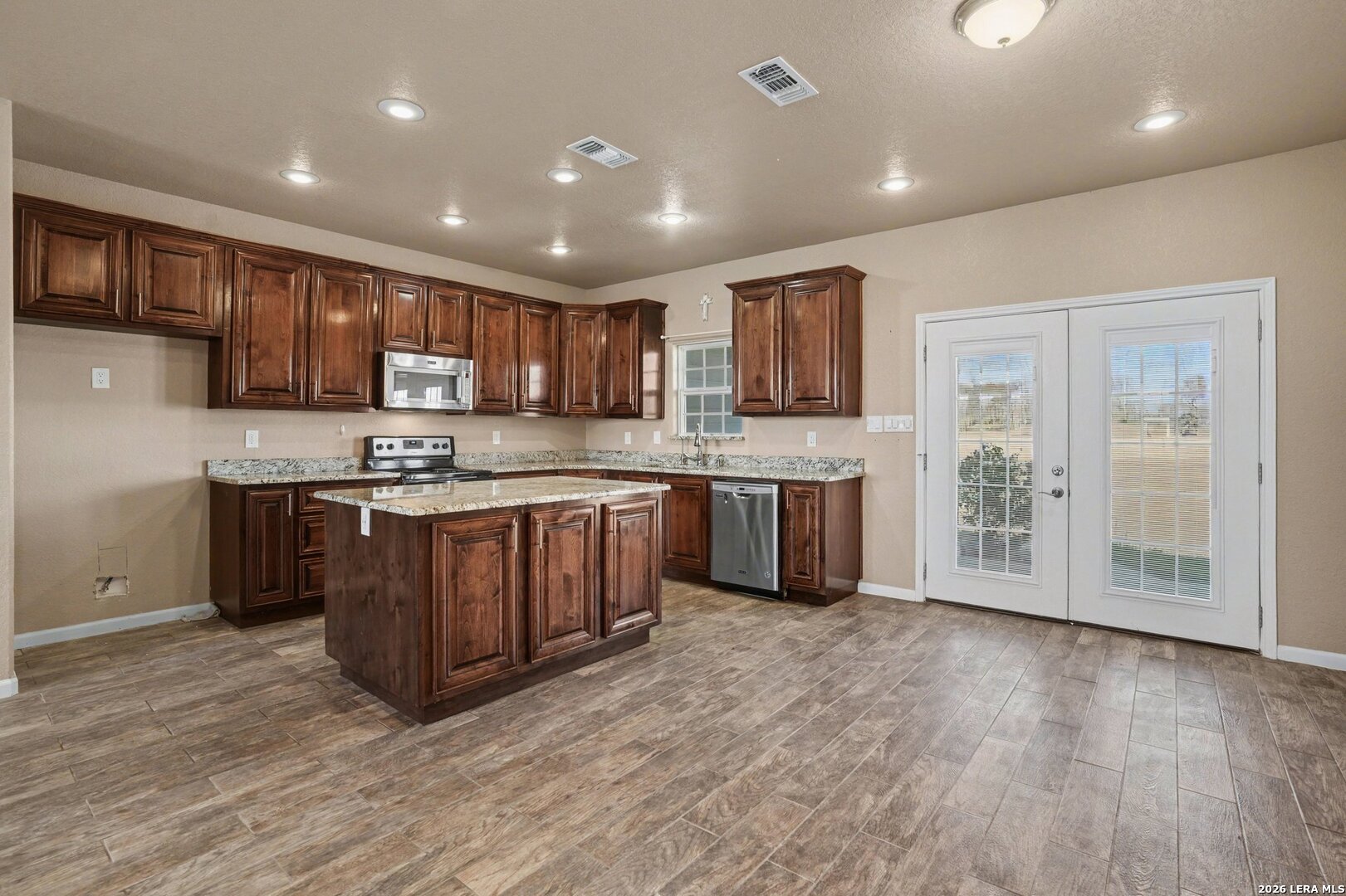 1005 County Road 678 Natalia TX 78059