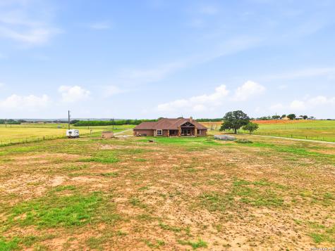 15820 Fm 539 La Vernia TX 78121