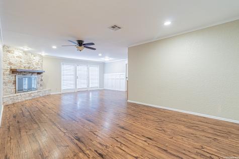 5714 Dan Duryea San Antonio TX 78240