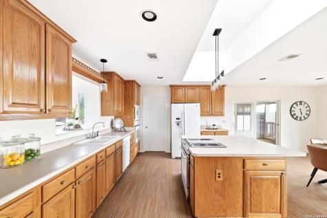 2010 Lakeshore Canyon Lake TX 78133