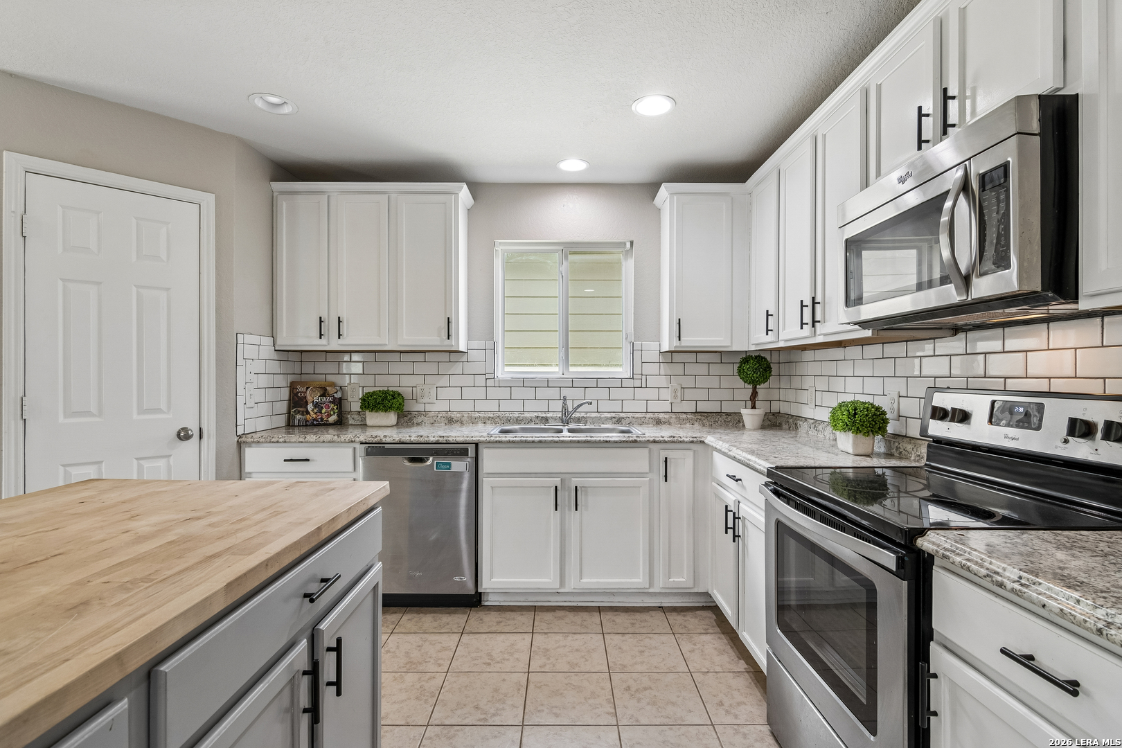 10127 Round Ridge San Antonio TX 78254