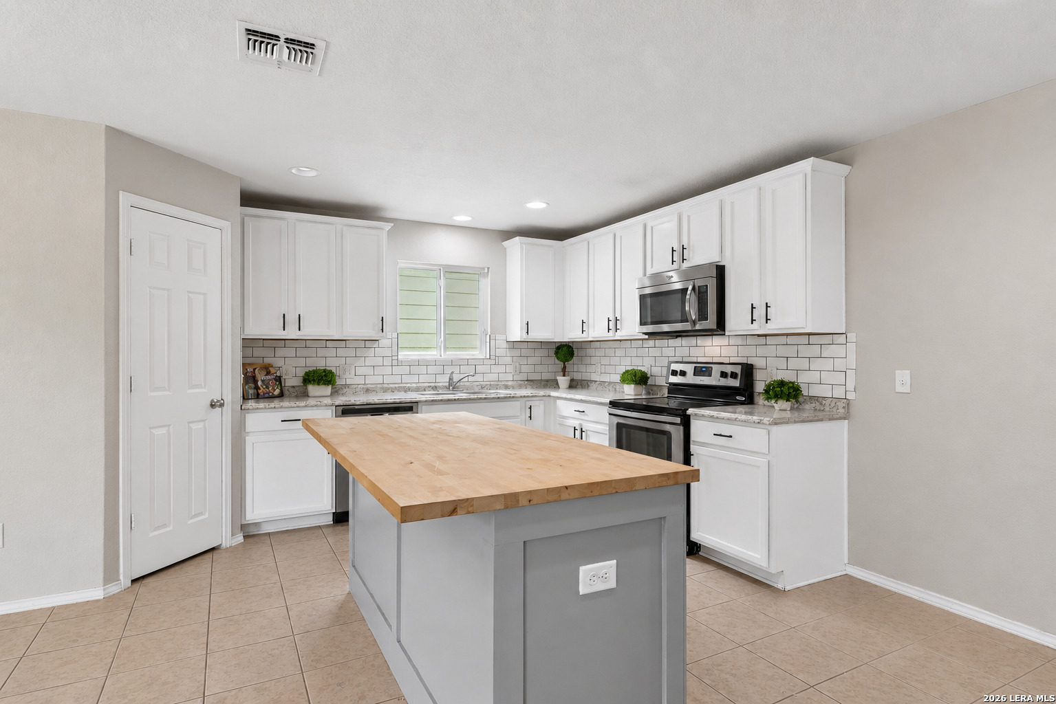 10127 Round Ridge San Antonio TX 78254