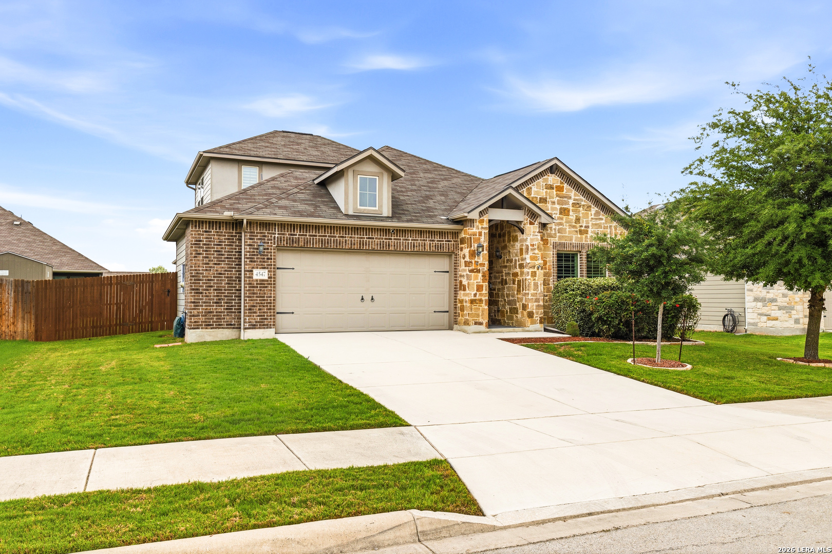 4547 Meadow Green Schertz TX 78108