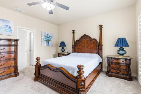 4547 Meadow Green Schertz TX 78108