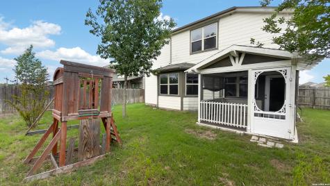 9855 Red Iron Creek Converse TX 78109