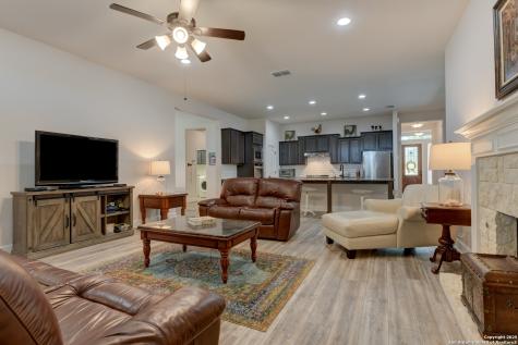 28914 Throssel Lane San Antonio TX 78260