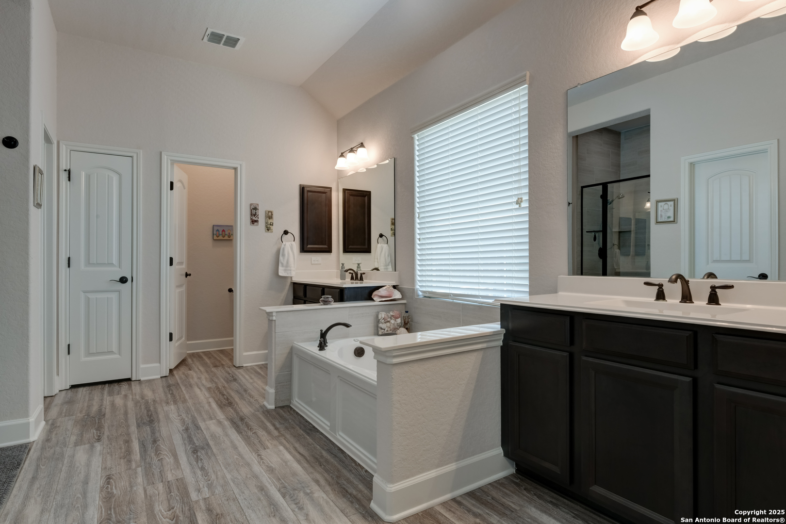 28914 Throssel Lane San Antonio TX 78260