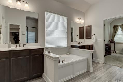 28914 Throssel Lane San Antonio TX 78260