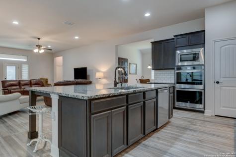 28914 Throssel Lane San Antonio TX 78260