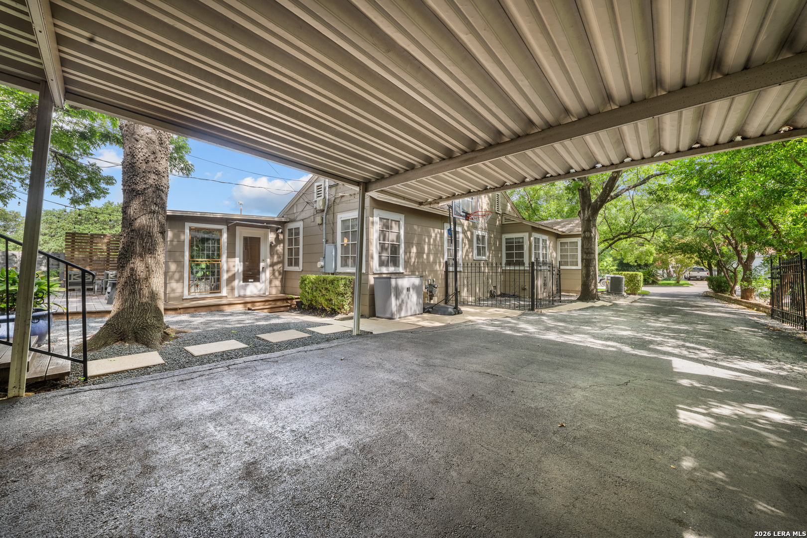 330 W Agarita Avenue San Antonio TX 78212