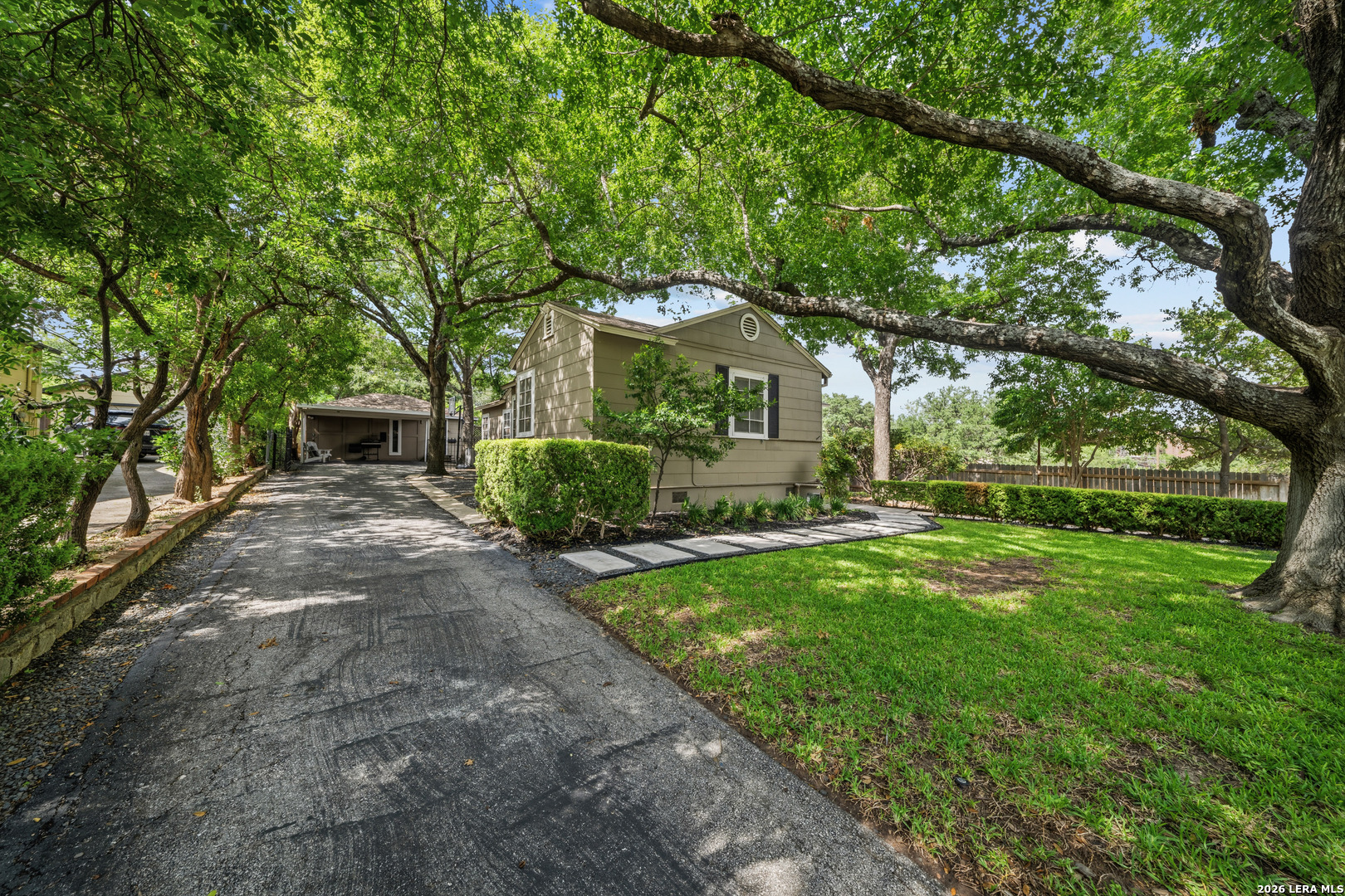 330 W Agarita Avenue San Antonio TX 78212