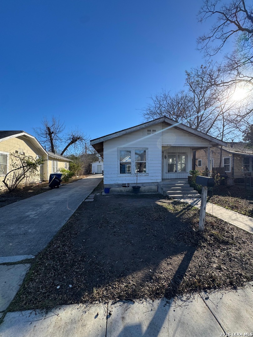 942 W Lynwood San Antonio TX 78201