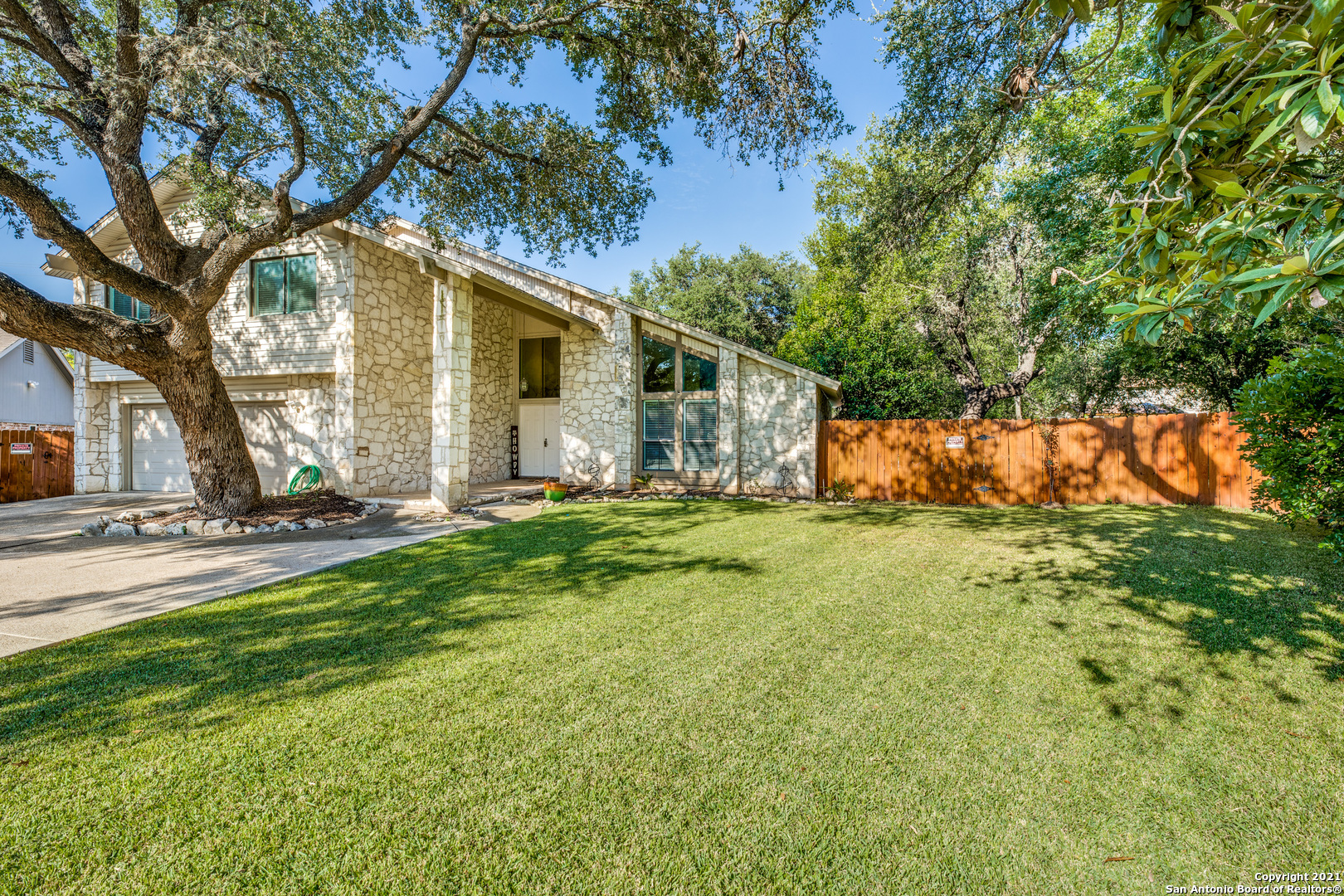 2611 Oak Leigh Street San Antonio TX 78232