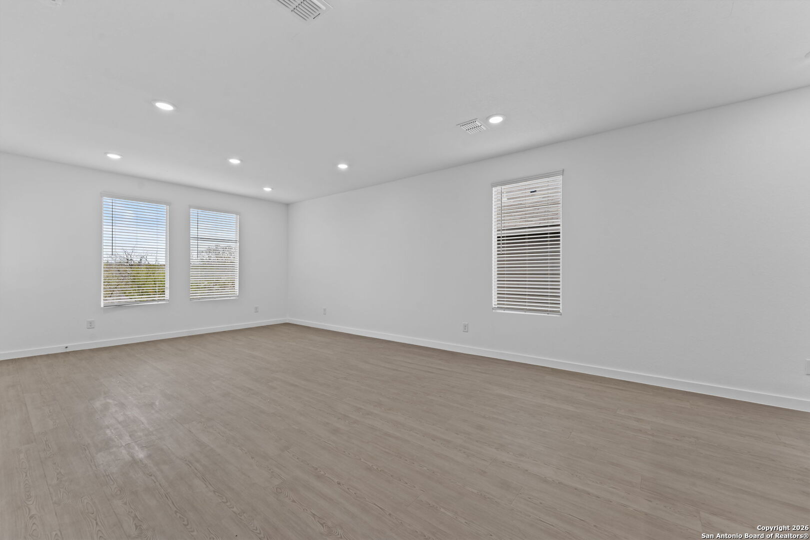 6623 Titan Park Converse TX 78109