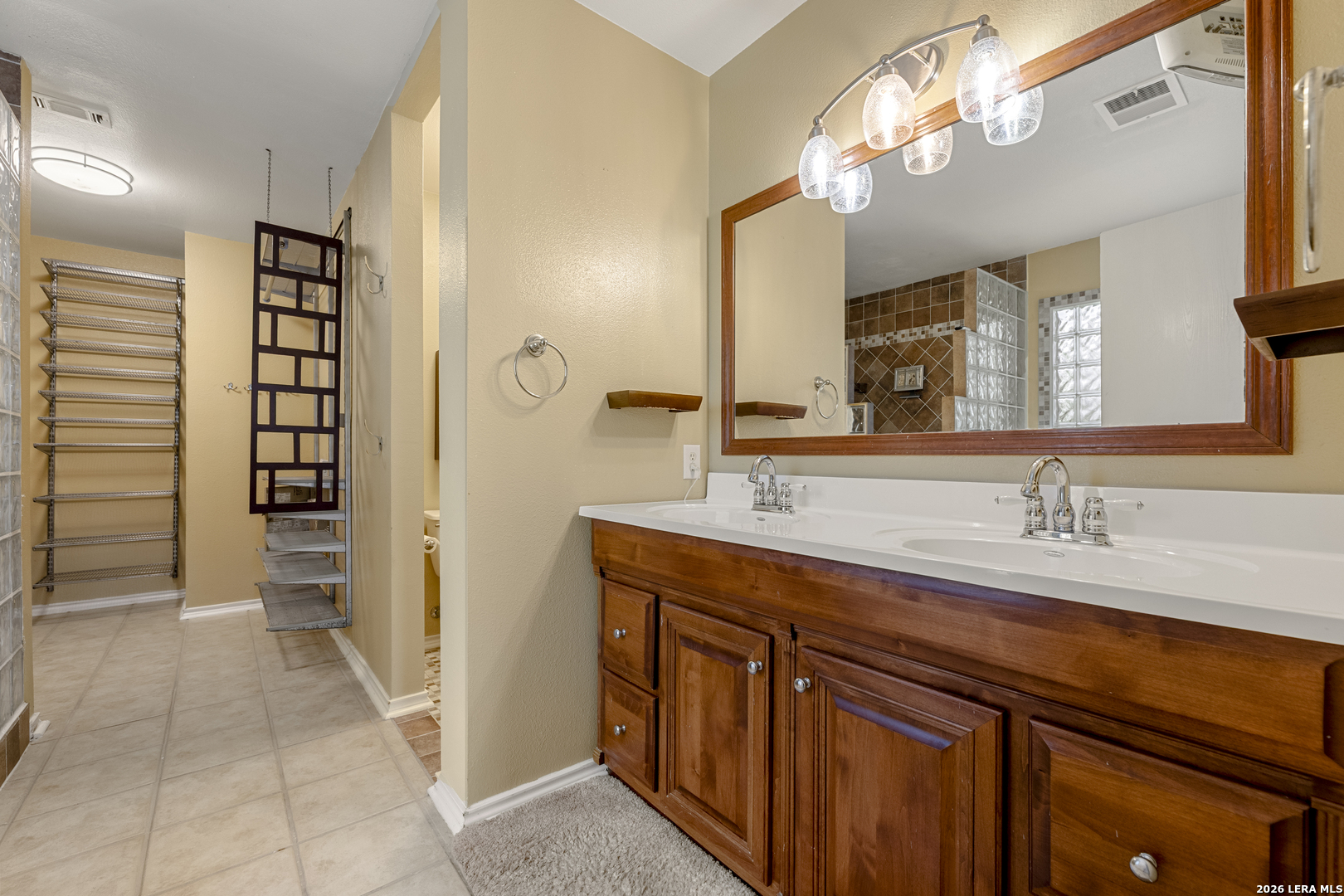 7502 Parkwood Way San Antonio TX 78249