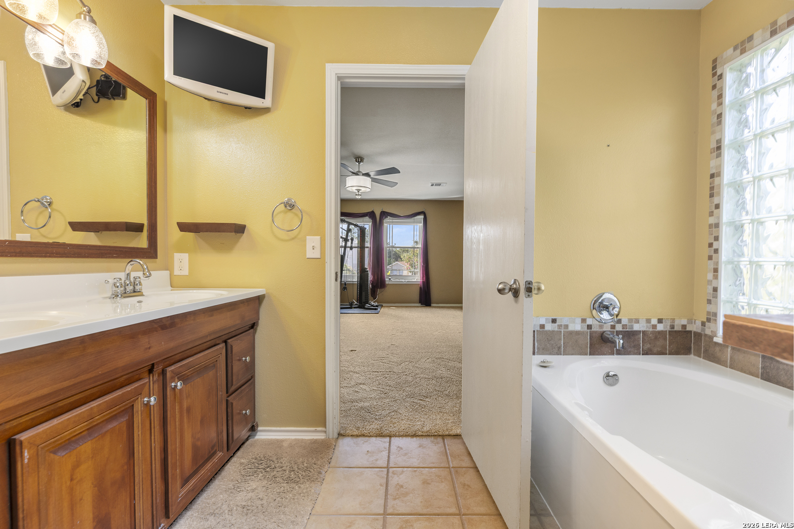 7502 Parkwood Way San Antonio TX 78249