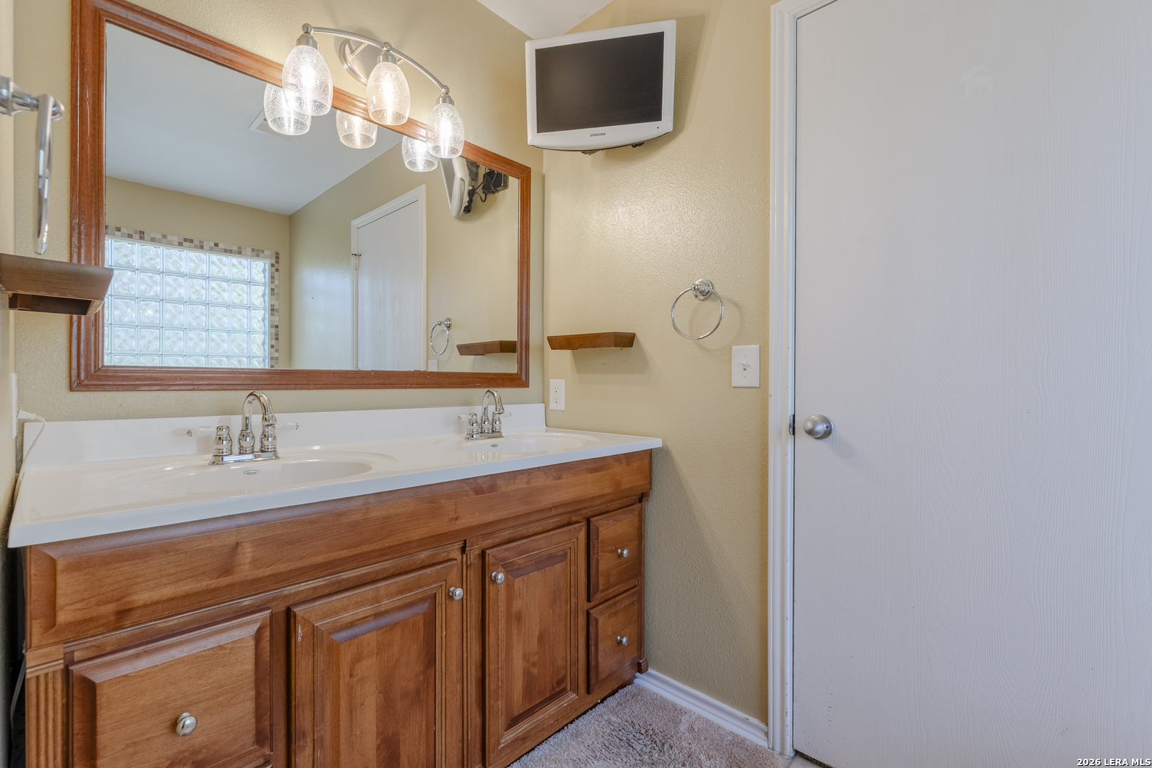 7502 Parkwood Way San Antonio TX 78249