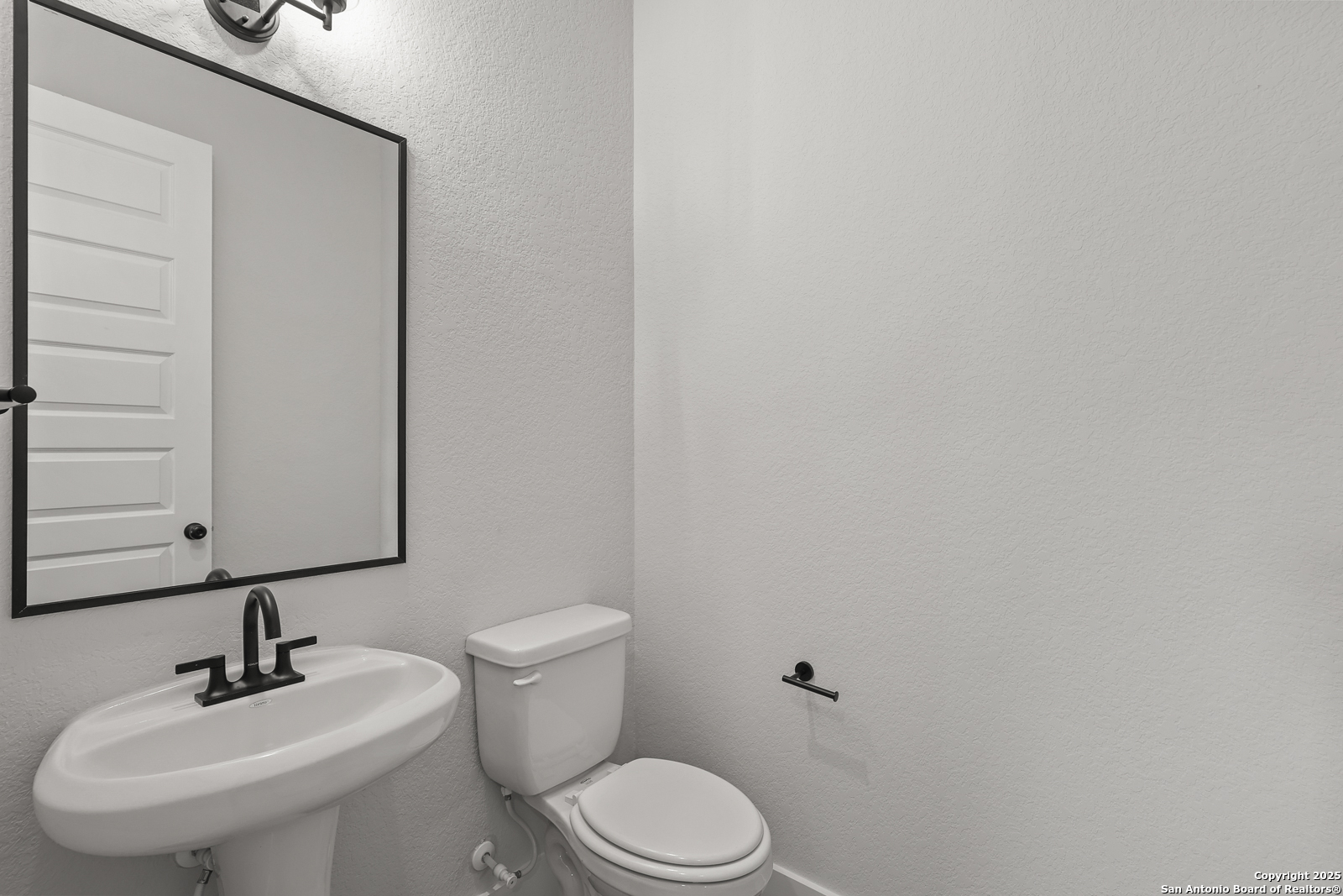 4507 Yoakum Valley Schertz TX 78108