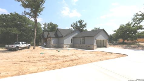 128 Clarence Drive Floresville TX 78114