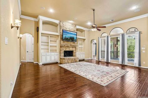 21411 Liguria Drive Garden Ridge TX 78266