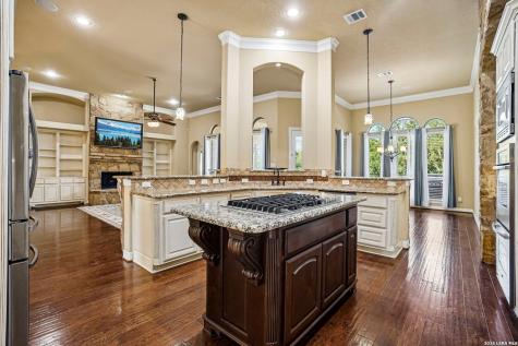 21411 Liguria Drive Garden Ridge TX 78266