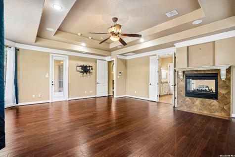 21411 Liguria Drive Garden Ridge TX 78266
