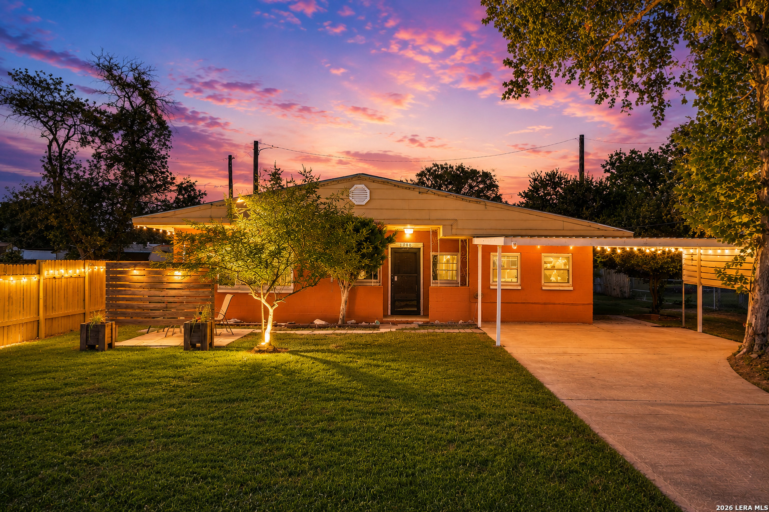 1206 W Villaret Boulevard San Antonio TX 78224
