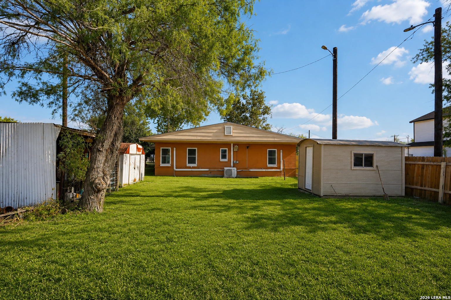 1206 W Villaret Boulevard San Antonio TX 78224