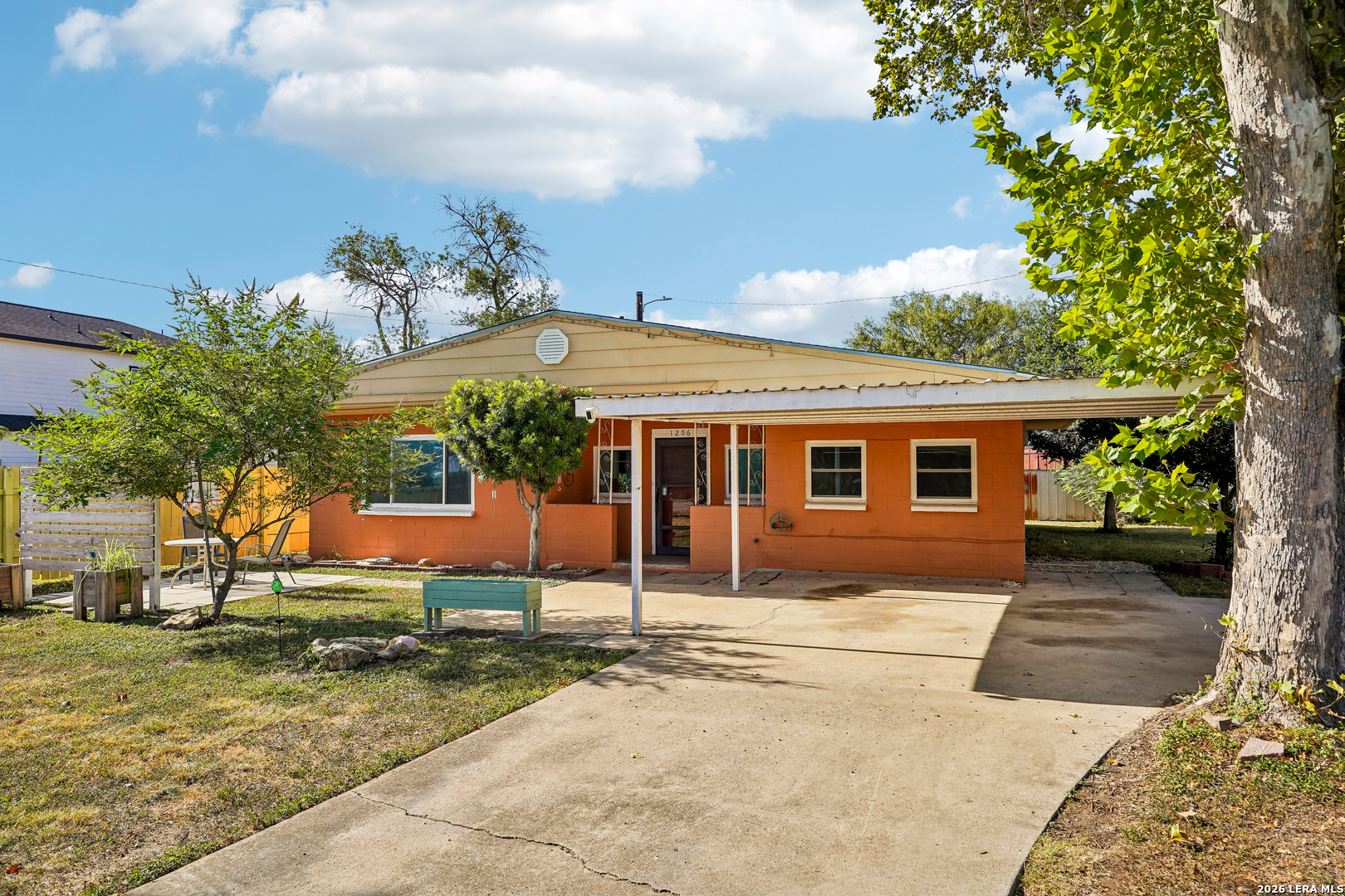 1206 W Villaret Boulevard San Antonio TX 78224