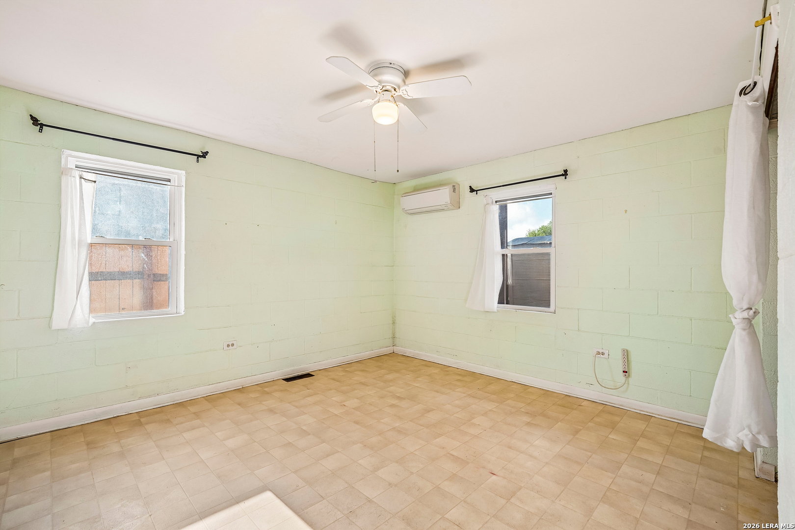 1206 W Villaret Boulevard San Antonio TX 78224