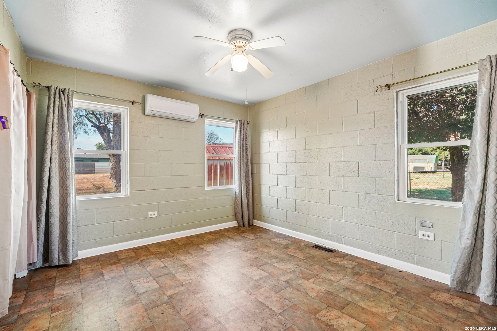 1206 W Villaret Boulevard San Antonio TX 78224