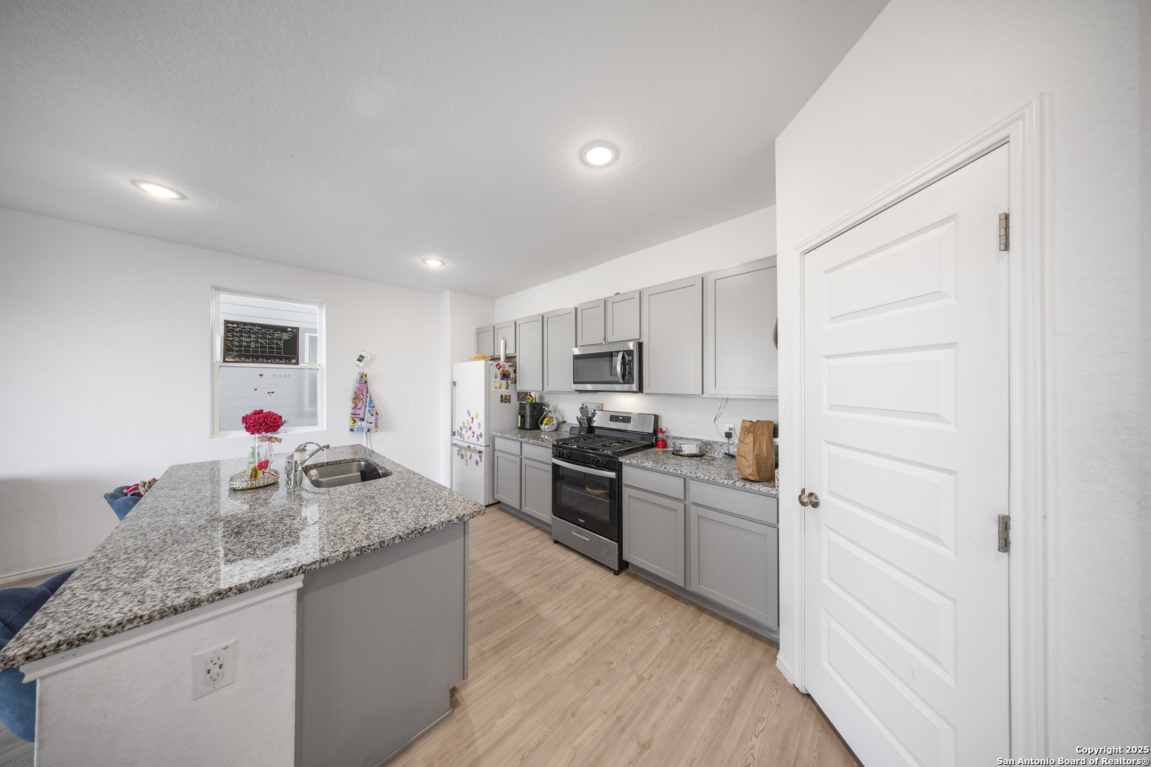 727 Corbin Bend San Antonio TX 78221