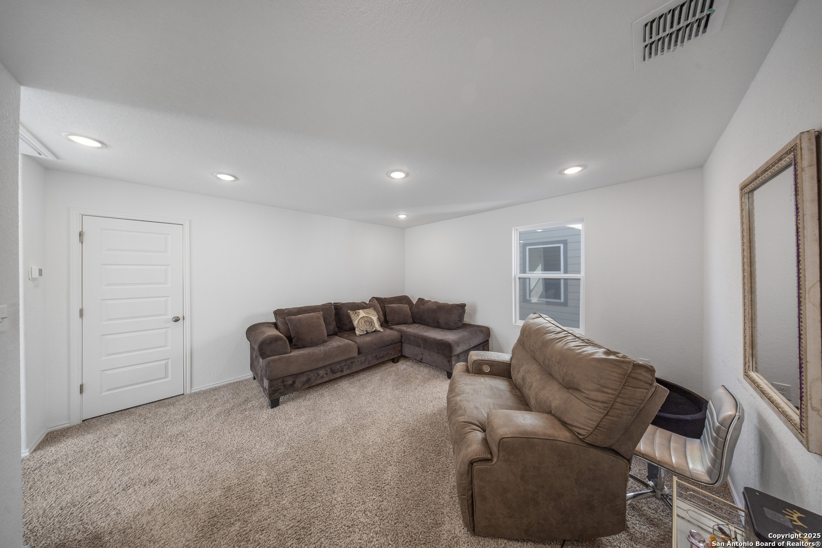 727 Corbin Bend San Antonio TX 78221