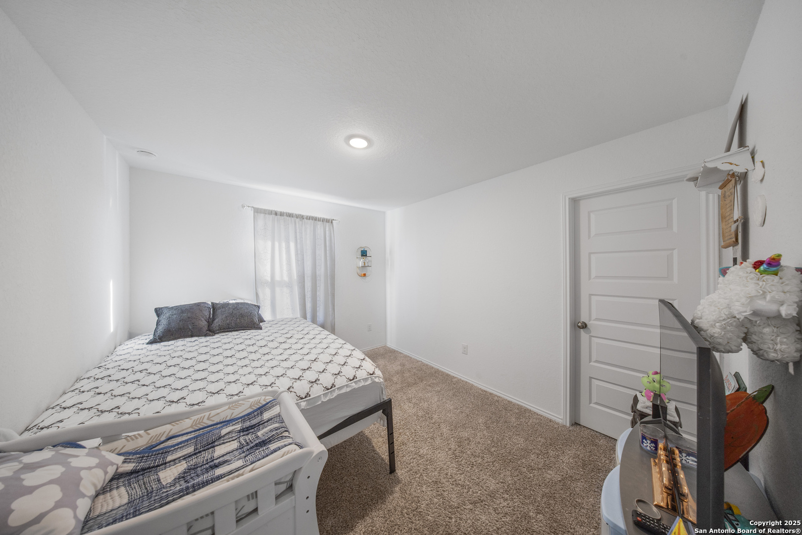 727 Corbin Bend San Antonio TX 78221