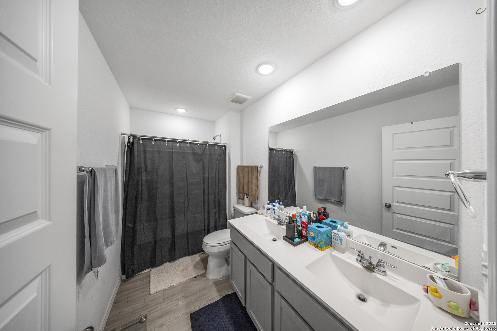 727 Corbin Bend San Antonio TX 78221