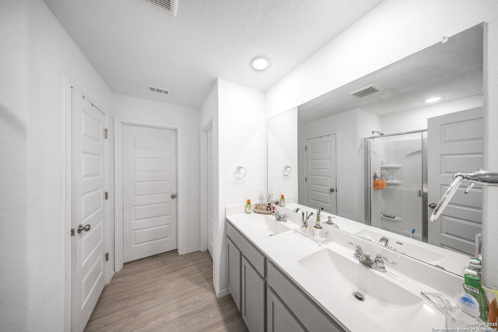 727 Corbin Bend San Antonio TX 78221