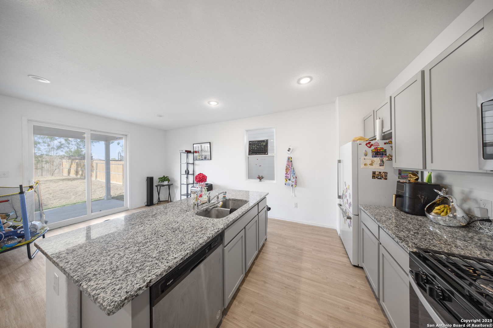 727 Corbin Bend San Antonio TX 78221