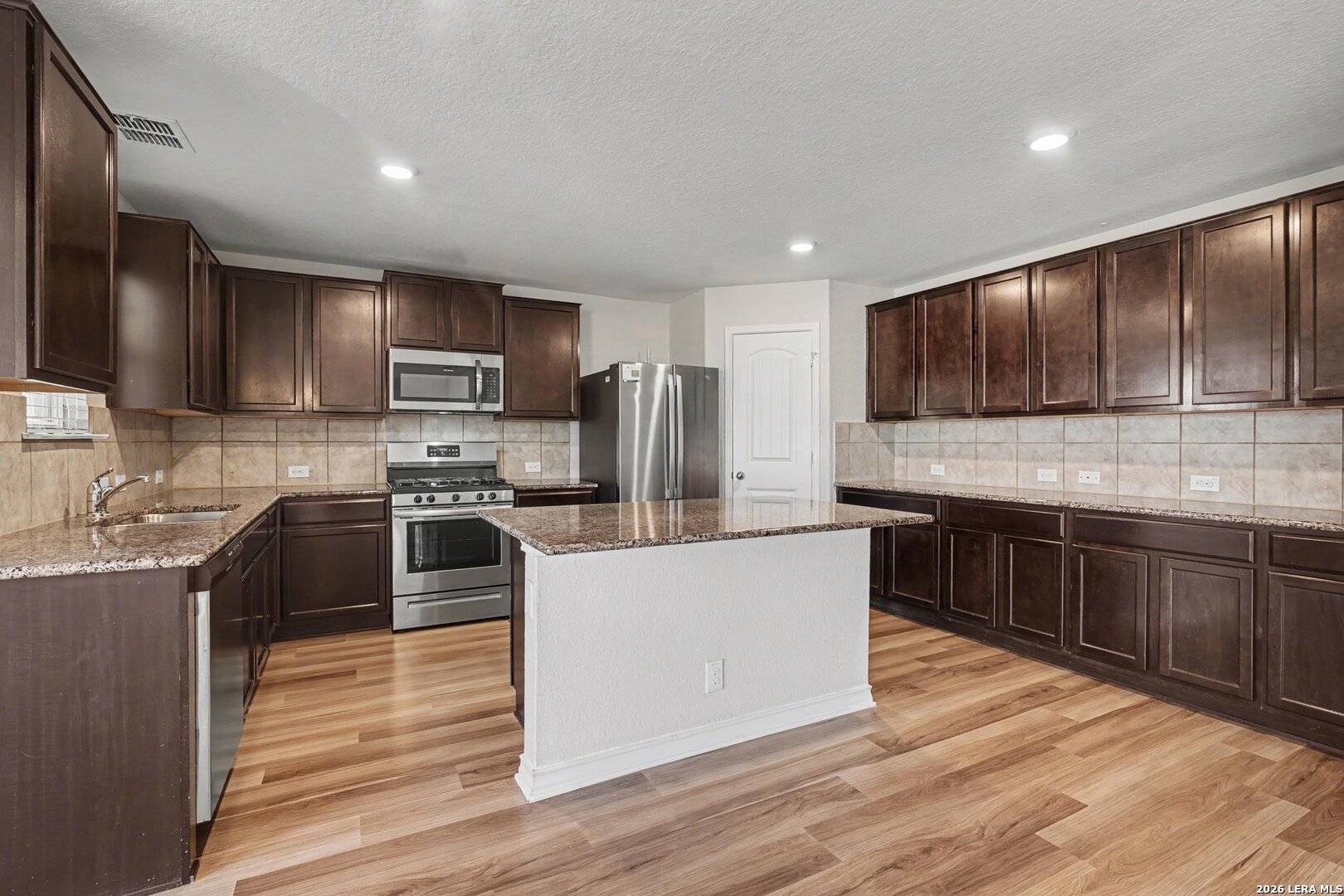 8907 Taylor Grove San Antonio TX 78254