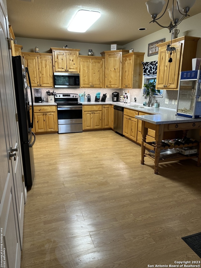 177 Knollwood Circle Bandera TX 78003
