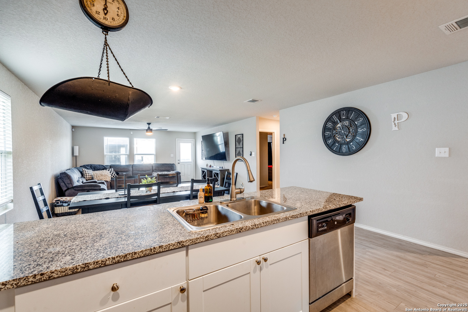 5730 Leisure Crescent Converse TX 78109