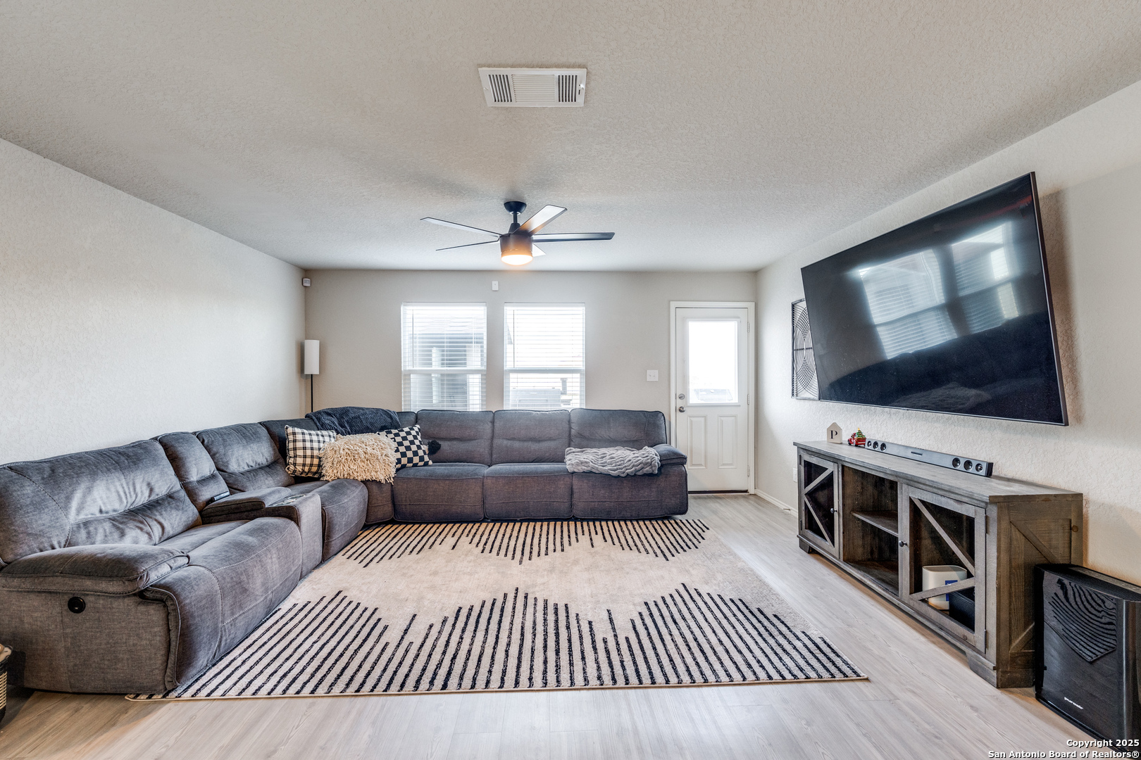 5730 Leisure Crescent Converse TX 78109