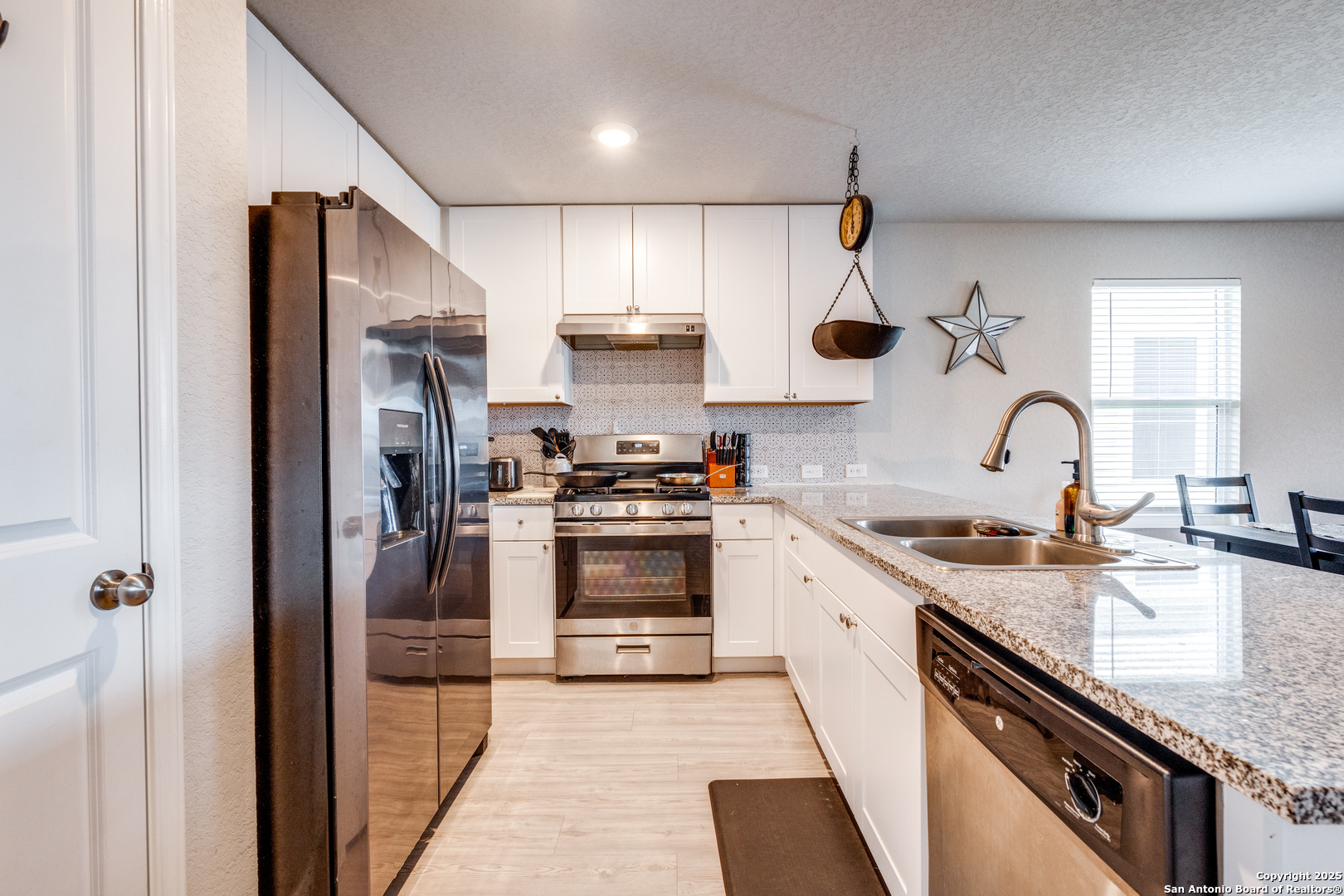 5730 Leisure Crescent Converse TX 78109