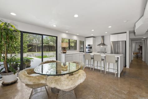 501 Thelma Drive Olmos Park TX 78212