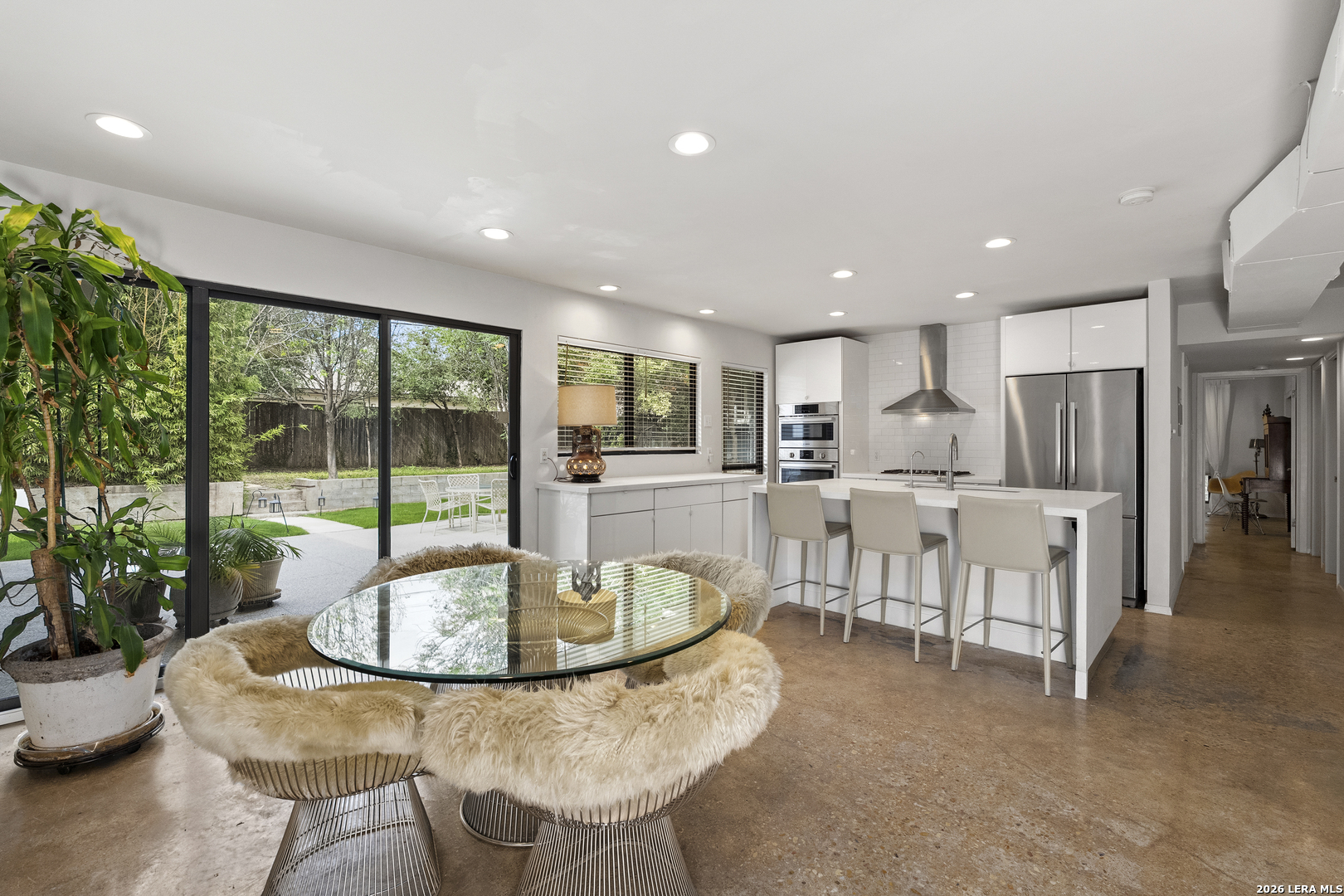 501 Thelma Drive Olmos Park TX 78212